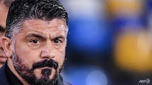 Lionel messi received the ball on the right and tried to dribble past napoli's defence. Messi Greatest Ahead Of Maradona Says Napoli Boss Gattuso