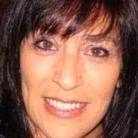 Donna Ferrone's Instagram, Twitter & Facebook