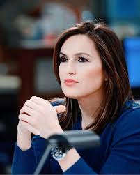 Olivia Harris 🇺🇸, Amelia Scott 🇬🇧, Sophia Laurent 🇫🇷, Isabella Romano  🇮🇹, Emily Johnson 🇨🇦, Hannah Müller 🇩🇪,