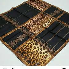 Leopar Desenli Armine Yeniden Stoklarimizda Esarp Tesettur Armine Silkhome Hijab Giyim Elbise Tak Alexander Mcqueen Scarf Pattern Scarf