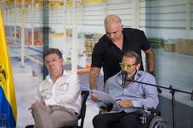 Informationen zu den urhebern und zum lizenzstatus eingebundener mediendateien (etwa bilder oder videos) können im regelfall durch anklicken dieser abgerufen werden. Juan Manuel Santos Christian Daes Y Jose Manuel Daes A Photo On Flickriver