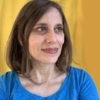 Daphne Doran's Instagram, Twitter & Facebook