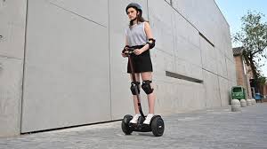A revolutionary upgrade, the ninebot kickscooter max by segway is designed to be the most sturdy and powerful electric scooter. Segway Ninebot S Max Neuer Hoverboard Scooter Mit Lenkrad Computer Bild