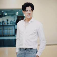 ก่อนหน้านี้เคยมีข่าวว่านักแสดงวัยรุ่นชื่อดังอย่าง แบงค์ ธิติ มหาโยธารักษ์ ที่โด่งดังจากซีรีส์ hormones วัยว้าวุ่น season 2 ออกมาเปิดใจว่าคบหากับ. à¸žà¸²à¸Šà¸¡à¸˜ à¸£à¸ à¸ˆà¸„à¸£à¸­à¸šà¸„à¸£ à¸§ à¹à¸šà¸‡à¸„ à¸˜ à¸• à¸à¸¥à¸²à¸‡à¹ƒà¸ˆà¹€à¸¡ à¸­à¸‡à¸‚à¸­à¸™à¹à¸ à¸™