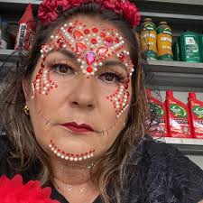 Esfera estilo Talavera, conoce nuestros diferentes modelos los cuales  representan orgullo, identidad y tradición. 🎄🔵✨ • • • • #chignahuapan  #puebla #esferasleoncitas #decoracion