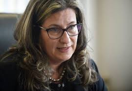 Présence des ministres aux activités de financement de la CAQ: la  Commissaire à l'éthique appelle à la prudence