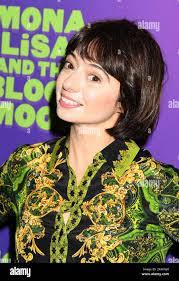 Mona Mayer's Instagram, Twitter & Facebook