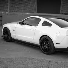 Black And White Mustang Gt White Mustang Black Rims And Black Top Dream Cars Mustang Mustang Cars