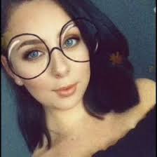 Cora Higgins's Instagram, Twitter & Facebook