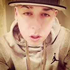Frases Cosculluela Twitterren Siempre Hay Un Amor Que Sin Ser El Primero Te Hace Olvidar De Todo Ese Es El Verdadero Amor El amor es eterno, excepto cuando te pasas la vida esperando y aceptando disculpas. frases cosculluela twitterren
