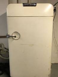 Maybe you would like to learn more about one of these? Vintage 1950 Frigidaire Refrigerator W Freezer And Works One Owner Frigidaire Refrigerator Retro Kitchen Appliances Refrigerator