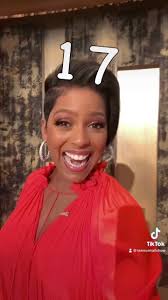 Here’s to hoping we defy the laws of aging like @tamronhall when we grow up  😉. Tune in TODAY to hear from women who reveal their age defying secrets!