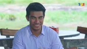 Mak cun was thinking about which product to bring for the trade fair in dubai after she was informed that she could not bring her. Mak Cun 2 Live Episod 3 Full Drama Online Kepala Bergetar Cute766