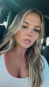 Emily Fleet's Instagram, Twitter & Facebook