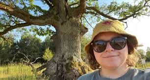 Professional tree hugger 'devastated' over Sycamore Gap cull: How trees  help our wellbeing