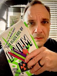 Author Jason K Pargin కొత్త ఫోటోను...