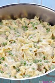 Stovetop Tuna Noodle Casserole Skillet A Quick And Easy Comforting Dinner Recipe Loaded With Tuna Egg Noodles Comfort Dinner Tuna Noodle Casserole Recipes