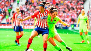 Sigue en vivo y online la transmisión del partido barcelona vs atlético de madrid de la jornada 35 de la liga española minuto a minuto por la afición. Atletico Madrid V Barcelona World Record Crowd For Women S Club Match Cnn