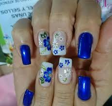 Si es la primera vez que va a decorar uñas, les mostraremos algunos diseños de uñas decoradas con flores muy fáciles para empezar. Pin De Sthe Zamoora En Diseno De Unas Manicura De Unas Unas Con Figuras Unas Pintadas Con Flores
