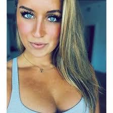 Kasey Rhodes's Instagram, Twitter & Facebook