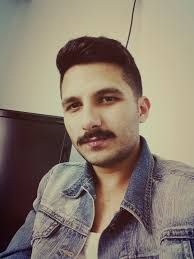 Kimi kadınlar oldukça gür ve dağınık sakal, kimi orta derece olan kirli sakalları kimisi de hiç sevmez yani, parlak bir yüz sever. Sakal Biyik Kirli Sakal Hangisi Olmali Sizce Resimli Anket Kizlarsoruyor