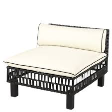 Chauffeuse De Jardin En Resine Tressee Noire Et Toile Blanche En 2020 Maison Petit Meuble Coussin Blanc