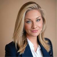 Lori Halpin's Instagram, Twitter & Facebook