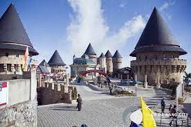 Không ít lần bạn đã từng lướt trên mạng thấy một số địa điểm du lịch có view chụp thần thánh nhưng khi đến nơi thì chỉ là một góc nhỏ không hơn không kém. Giá»›i Thiá»‡u Vá» Ba Na Hills Ä'a Náºµng Thien Ä'Æ°á»ng Cá»§a Má»i Du Khach