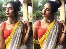 Paired with maroon short sleeves silk saree blouse. Priya Prakash Varrier Priya Prakash Varrier Aces A Multicolor Saree Malayalam Movie News Times Of India