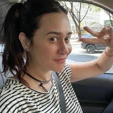 Aprendeu a lidar com a privacidade. Alessandra Negrini Tumblr Posts Tumbral Com