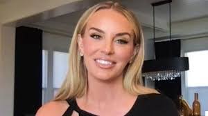 Leah Whitney's Instagram, Twitter & Facebook