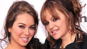Chiquis rivera habló de su expareja, el músico de 'la original banda el limón lorenzo méndez, y de por qué tuvieron que terminar la corta pero intensa relación. Las Redes Sociales Revivieron El Drama Entre Chiquis Rivera Su Madre Y Esteban Loaiza Celebrities El Intransigente
