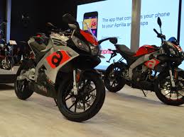 Yamaha all new r15 merupakan sportbike terbaik yang dilengkapi oleh teknologi vva. Yamaha R15 Aprilia Rs 150 To Rival Yamaha Yzf R15 V3 0 In India Times Of India