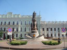 Список составлен на основе популярных путеводителей и представлен по. Ekaterininskaya Ploshad Odessa Vikipediya