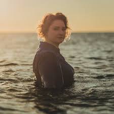 Review: Laura Davis: Albatross | Fest