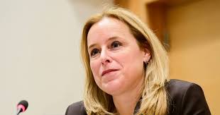 Grâce à notre expertise dans le domaine du déminage, la. Eva De Bleeker Secretaire D Etat Au Budget Nous Allons Devoir Nous Serrer La Ceinture Les 10 Prochaines Annees Belgique 7sur7 Be