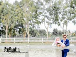 Pose pengantin yang duduk bersanding saja juga sering dibilang kaku. Kongsi Lelaki Ini Walaupun Duduk Asing Lepas Kahwin Tapi Bahagianya Seperti Duduk Sekali Pesona Pengantin