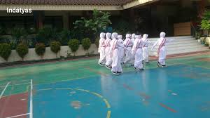 Upacara dapat dilakukan untuk memperingati sebuah kejadian maupun. Kelas 5 Sd Upacara Bendera Bahasa Inggris Youtube