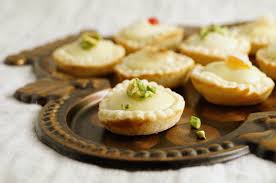 Interesting facts and information about medieval foods. Medieval Dornish Cream Cakes The Inn At The Crossroads