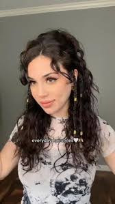 Genesis Leyva's Instagram, Twitter & Facebook