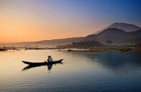 Tumbak baru klinthing iku asale saka apa. Https Travel Okezone Com Read 2017 07 20 406 1740576 Rawa Pening Dan Kisah Baru Klinting Yang Melegenda