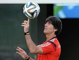 Fast jede dritte beziehung in deutschland entsteht am arbeitsplatz. Fussball Wm Trainer So Viel Verdient Joachim Low Manager Magazin