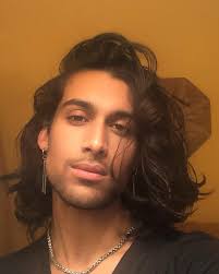 Connor McCully (@itsconnormccully) • Instagram photos and videos