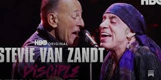 Stevie Little's Instagram, Twitter & Facebook