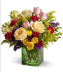 Send The Joy Of Springtime With This Exquisite Design Small Flower Arrangements Flower Arrangements Delivery Flower Arrangements