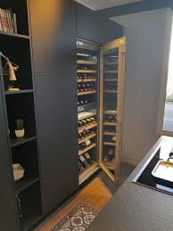 Dès la phase de réflexion sur votre cuisine, nos concepteurs. Une Cave A Vin Encastrable Dans La Cuisine Cuisines Garnotel Reims