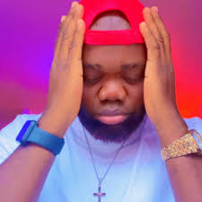 saaa depase tris mezanmi pou yon jén gason ap domi sou yon pyebwa😱😱😱