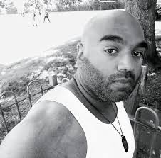 Bash Oliver added a temporary profile picture.