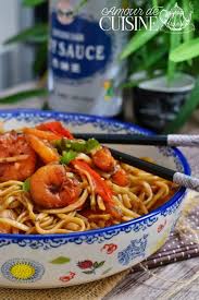 Recette De Nouilles Sautees Aux Crevettes Amour De Cuisine Recette Recette De Nouille Nouilles Sautees Aux Crevettes Recette Asiatique