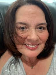 Arlene Haas's Instagram, Twitter & Facebook